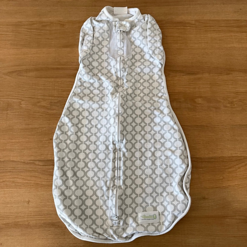 Woombie Convertible Swaddle Sleep Sack Gray White Geometric 3-6 Months 14-19lbs